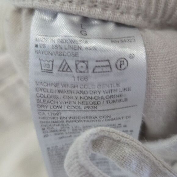 Old Navy Womans Linen Cream Shorts, Size Large - Picture 4 of 5